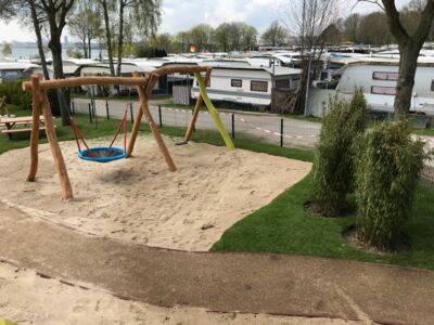 Spielplatz neben den Stellplätzen